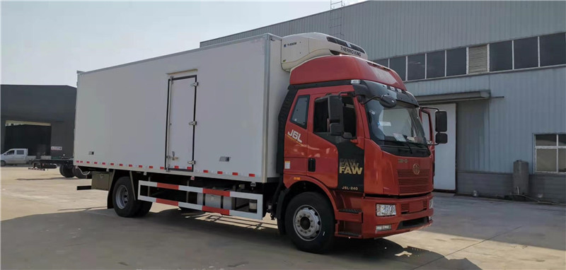 解放J6L肉鉤冷藏車