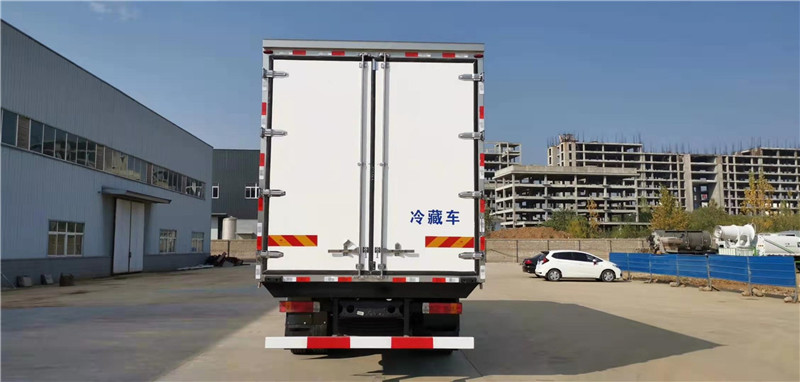 解放J6L肉鉤冷藏車