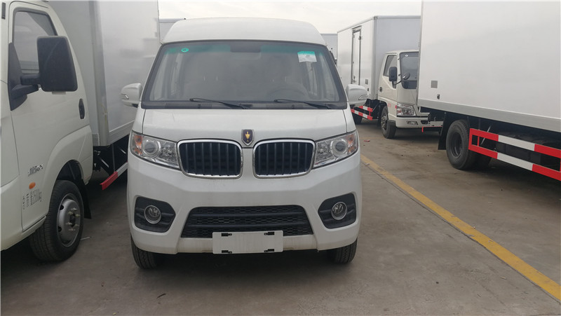 金杯X30國六面包冷藏車 (1).jpg