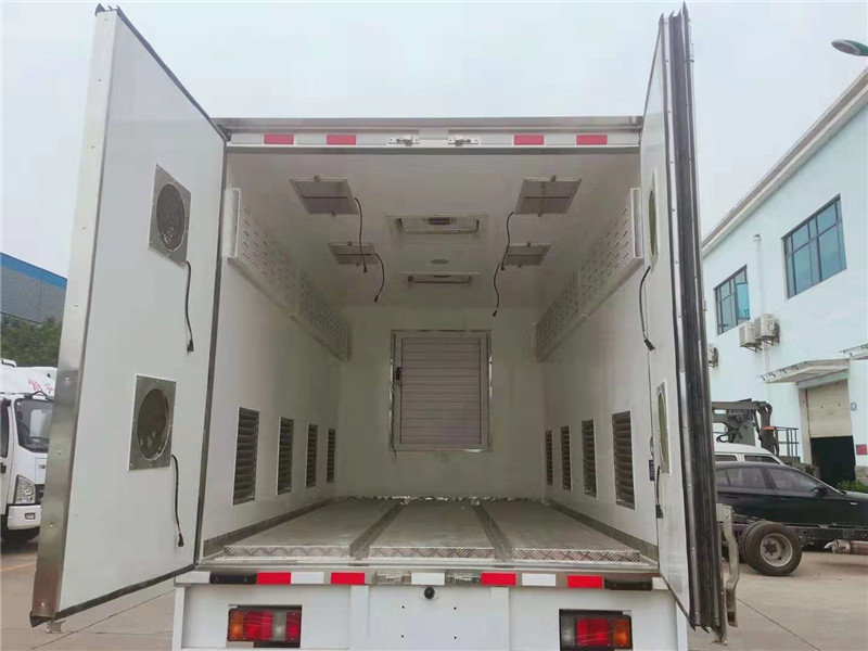 五十鈴雞苗運輸車