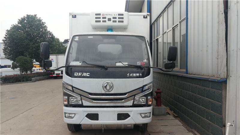 東風國六4米2醫(yī)療廢物轉運車