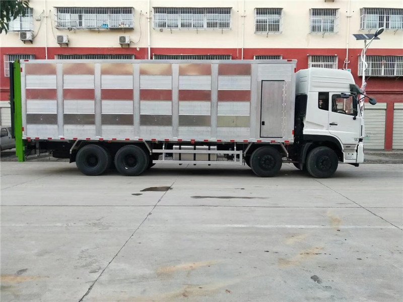 東風(fēng)天龍鋁合金豬苗運輸車