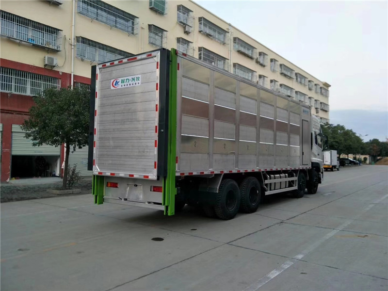 東風(fēng)天龍鋁合金豬苗運輸車