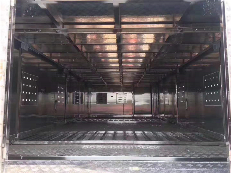 東風多利卡6米8豬苗運輸車 (5).jpg