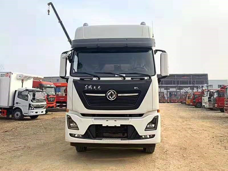 東風(fēng)天龍國(guó)六9米6冷藏車(chē)