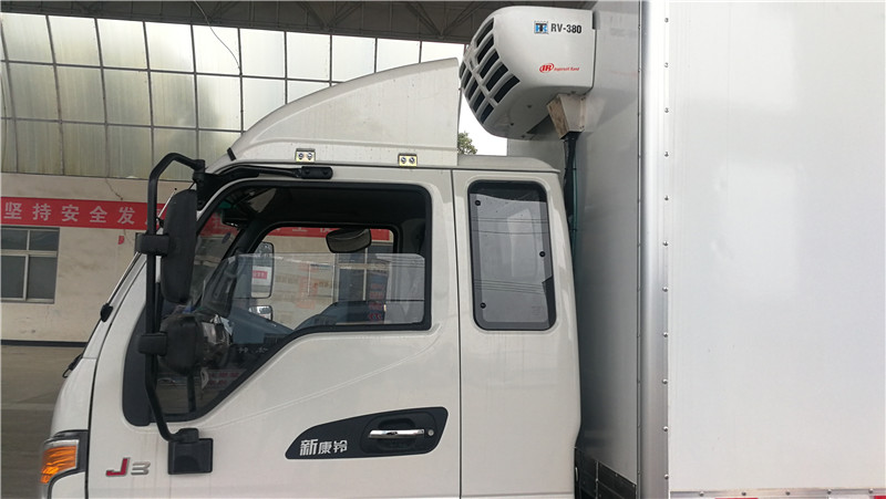 江淮康鈴排半3米4冷藏車