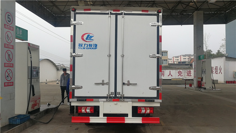 江淮康鈴排半3米4冷藏車 (4).jpg