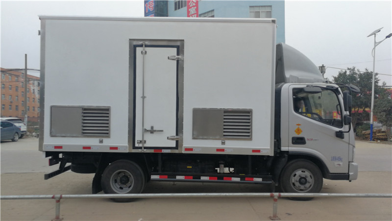 4米2藍(lán)牌雞苗運輸車