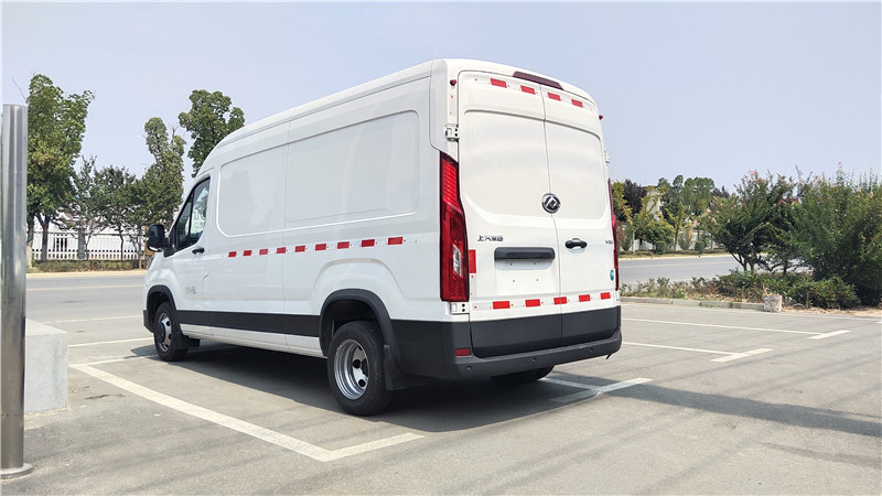 上汽大通國六面包冷藏車