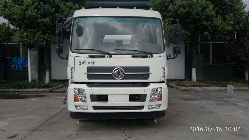 東風(fēng)天錦洗掃車(chē)-東風(fēng)天 東風(fēng)天錦洗掃車(chē)-東風(fēng)天