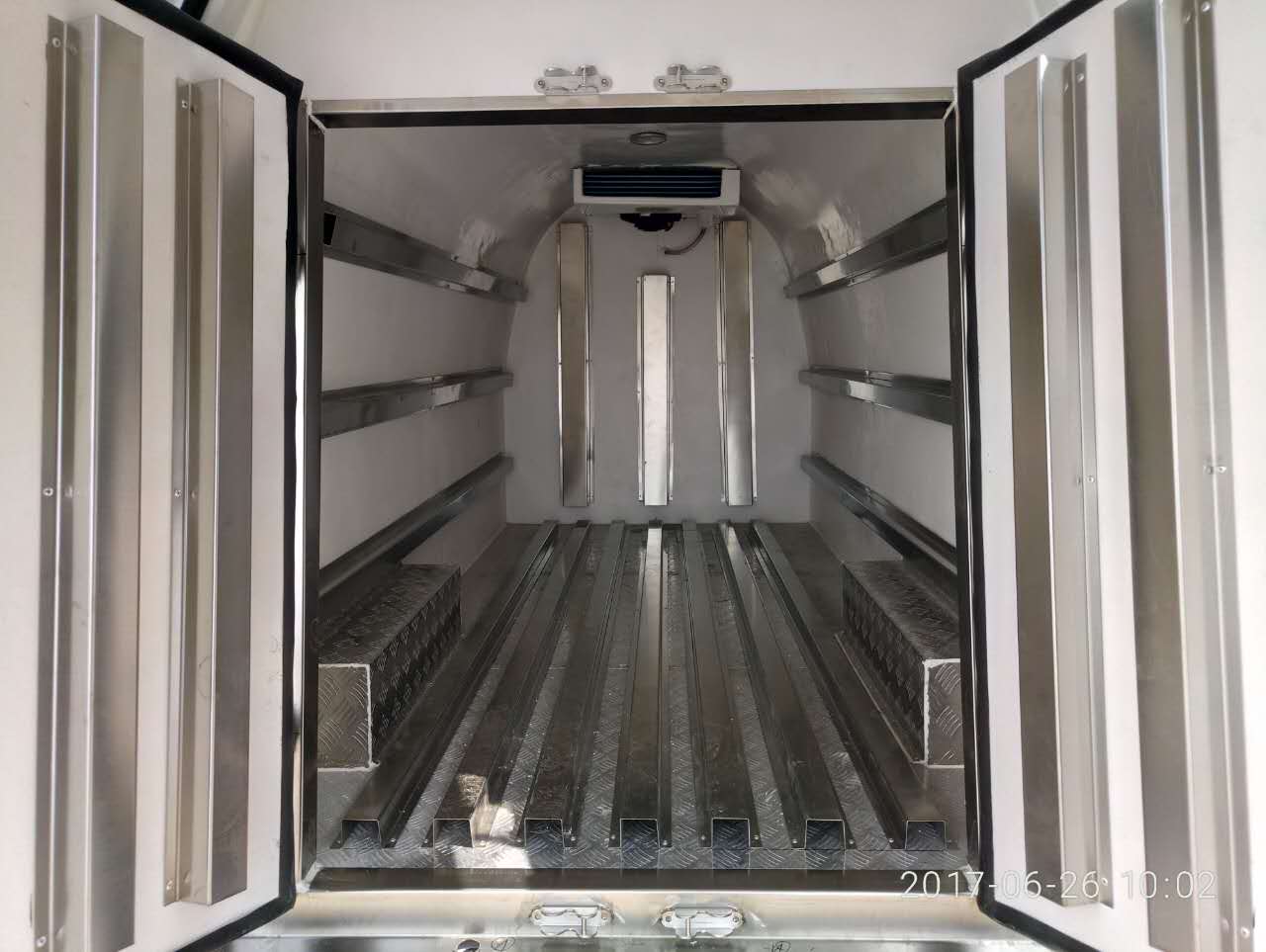 1532938751784941.jpg 風(fēng)景G7國五面包冷藏車 (7).jpg